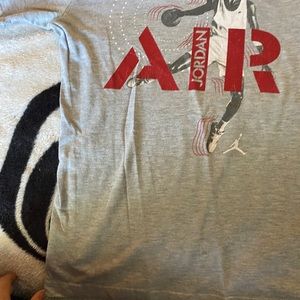 Top. Air jordan boys size L